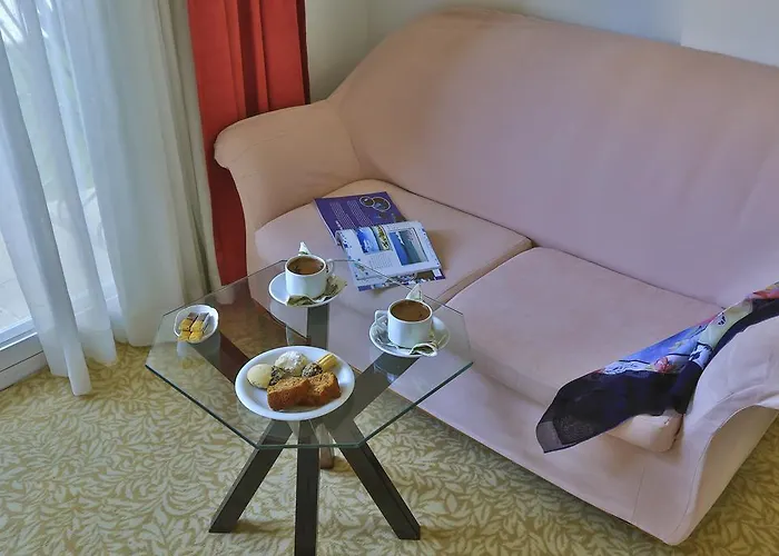 Kiraz Butik Bed & Breakfast Alaçatı