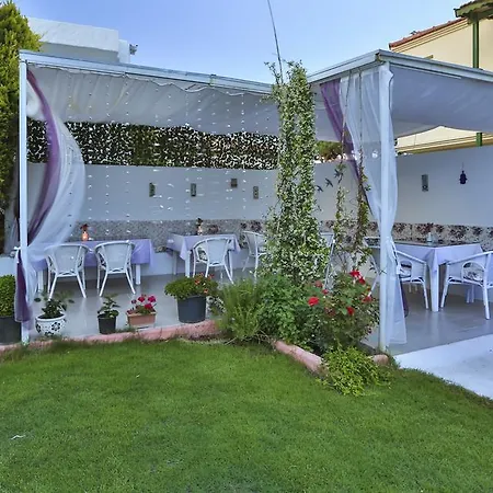 Kiraz Butik Bed & Breakfast *