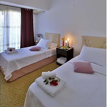 فندق مبيت وإفطار Kiraz Butik 3*