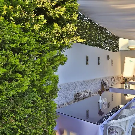 Kiraz Butik Frühstückspension Alaçatı